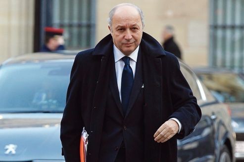 Laurent Fabius, ministre des Affaires étrangères, plus prompt à «  user de la cravache que son prédécesseur  » selon un diplomate.