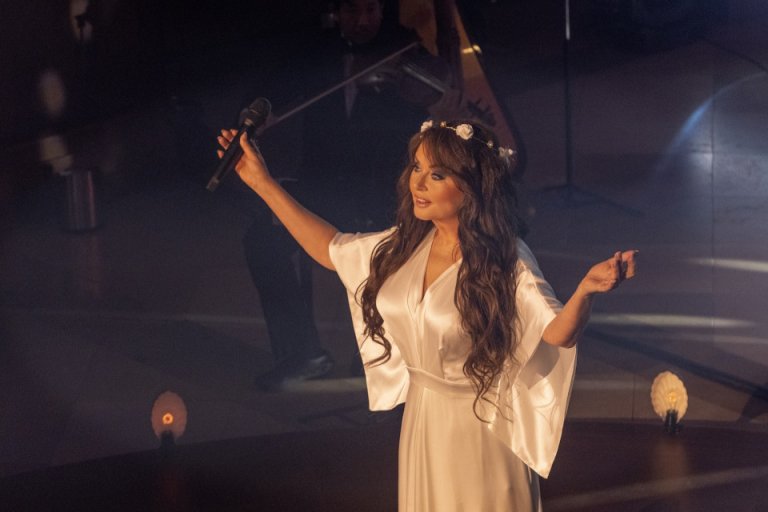 Sarah Brightman - Winter In Paris