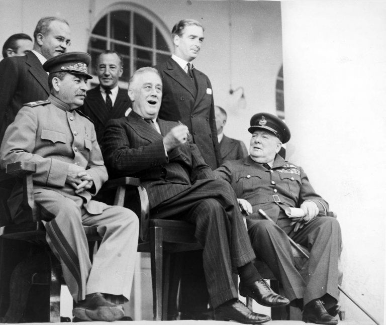 Résultat de recherche d'images pour "conférence de téhéran 1943"